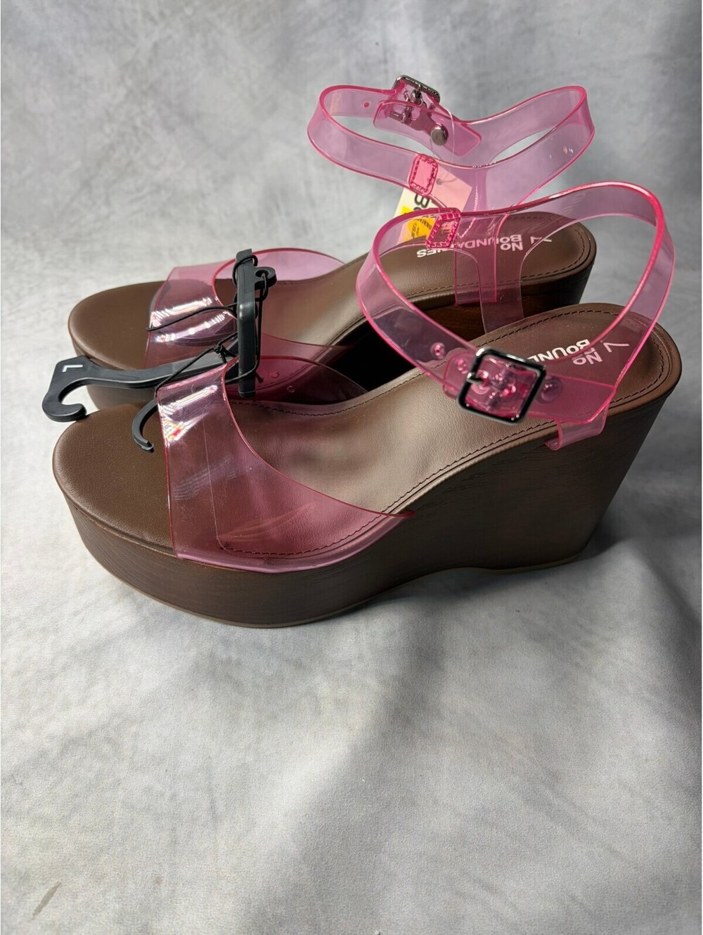 No Boundaries Lucite Wedge Sandals Womens 7 Pink Clear Platform Memory Foam NWT